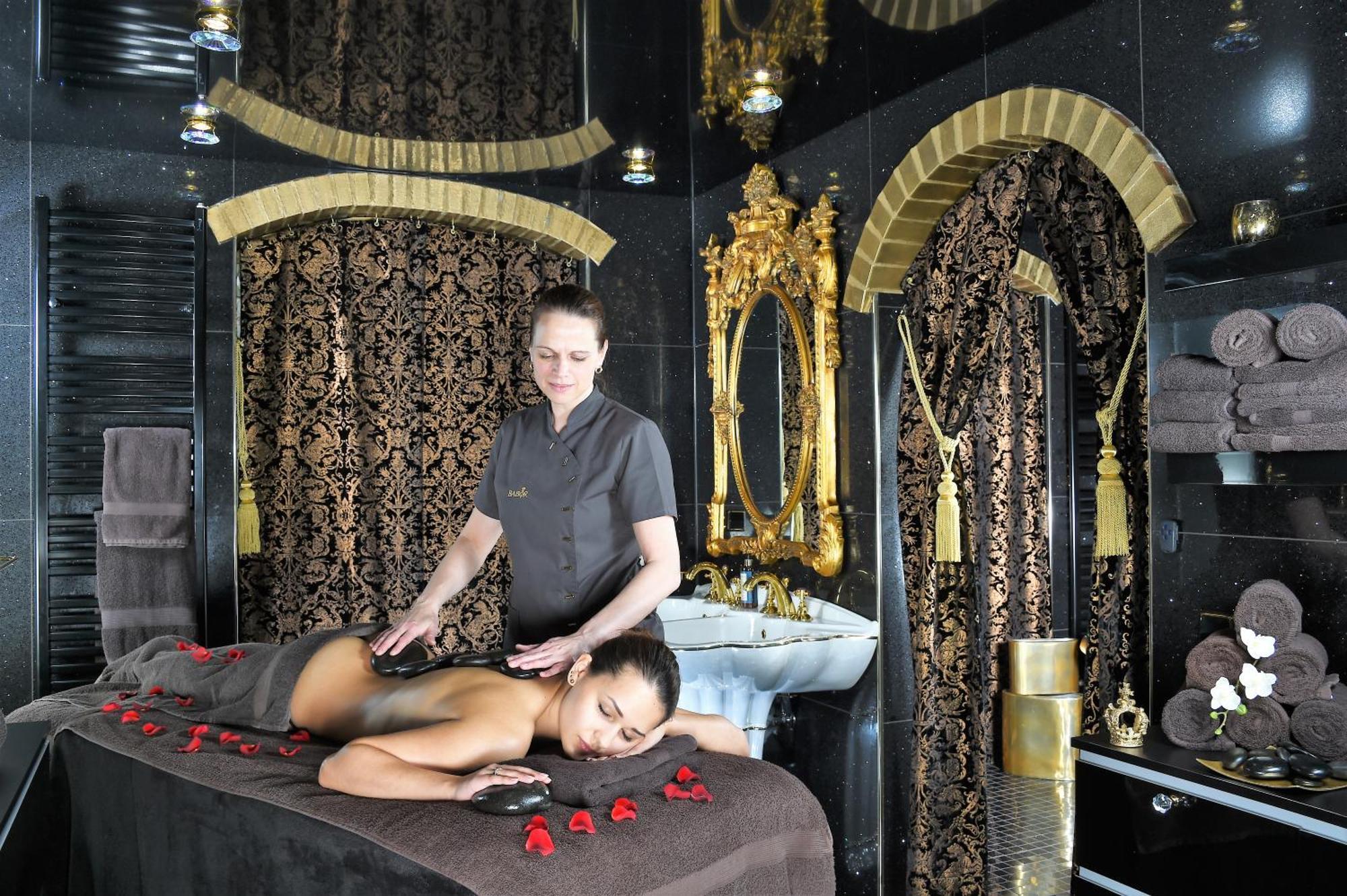 Hotel Krone Igelsberg 弗罗伊登施塔特 外观 照片